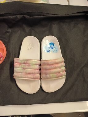 Kids Tie-Dye Pink Slide Sandals with Cushioned Strap